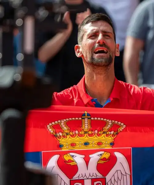 Novak Djokovic in lacrime dopo la clamorosa impresa: le foto