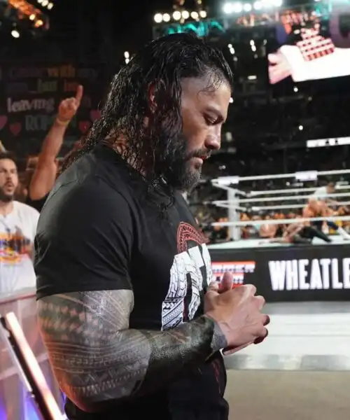 Clamoroso in WWE, a Summerslam è tornato Roman Reigns: le foto