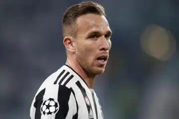 Juventus, è rimasto solo un esubero: Arthur