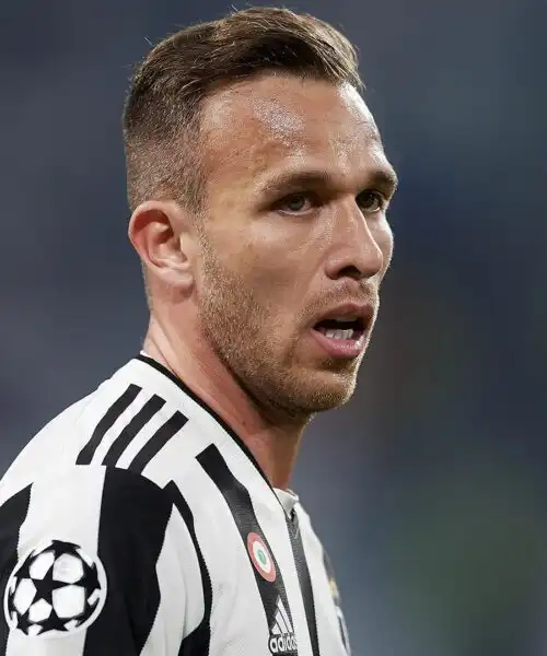 Juventus, è rimasto solo un esubero: Arthur