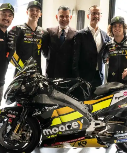 Tragica morte di Emilio Petrone, con Mooney fu partner del team di Valentino Rossi