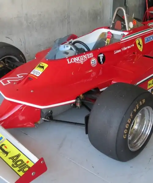 La Ferrari 312 T5 di Gilles Villeneuve affascina ancora: le foto