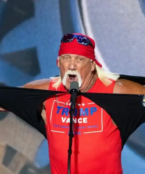 Hulk Hogan perde la calma davanti a Donald Trump: le foto