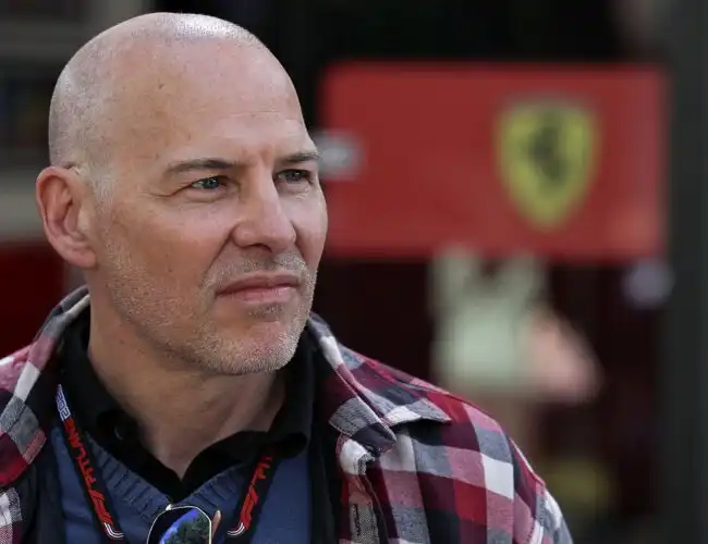 Jacques Villeneuve preoccupato per Max Verstappen