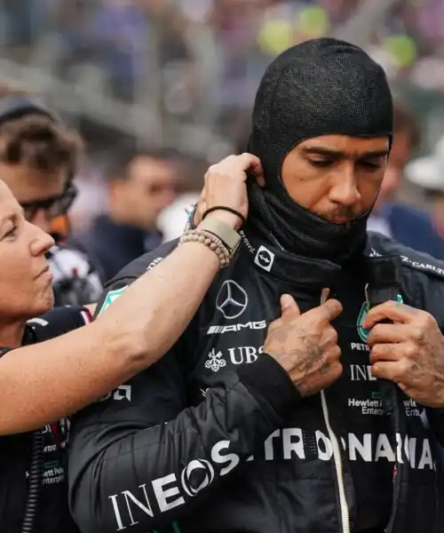 Lewis Hamilton, polemica con Mercedes: “In passato non sarebbe successo”