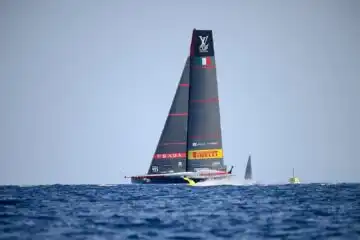 Louis Vuitton Cup, Luna Rossa in semifinale