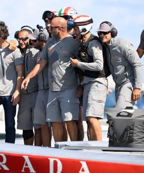 Finale Louis Vuitton Cup, Luna Rossa si appresta alla battaglia con Ineos