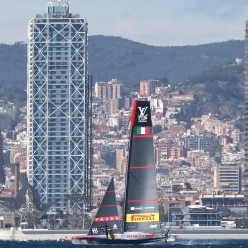 Finale Louis Vuitton Cup, un successo a testa per Luna Rossa e Ineos Britannia