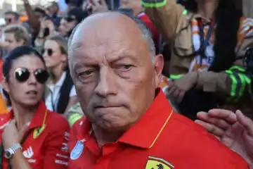 Delusione Ferrari: Vasseur non le manda dire a Charles Leclerc