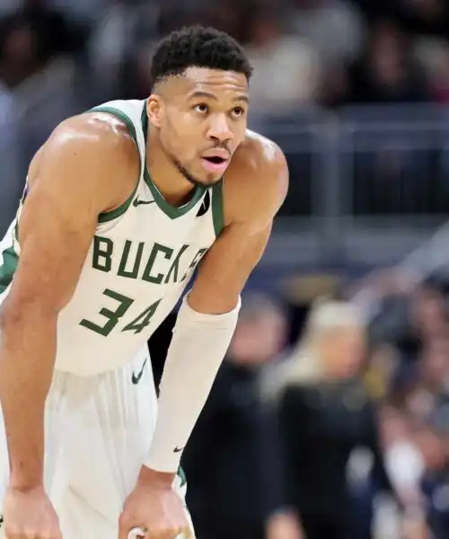 Giannis Antetokounmpo mette spalle al muro i Milwaukee Bucks