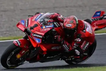 MotoGP, Pecco Bagnaia vince la Sprint e recupera su Jorge Martin