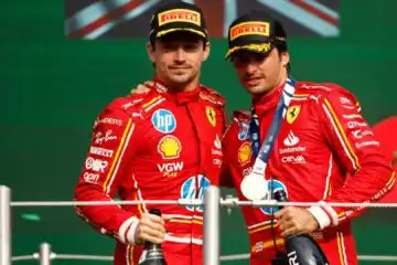 Ferrari, Carlos Sainz e Charles Leclerc ora escono allo scoperto