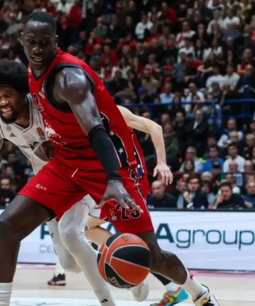 Olimpia Milano, un mese di stop per Ousmane Diop