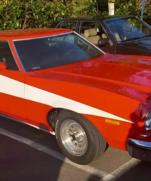 Un’auto che ha fatto la storia: le foto della Gran Torino di Starsky & Hutch