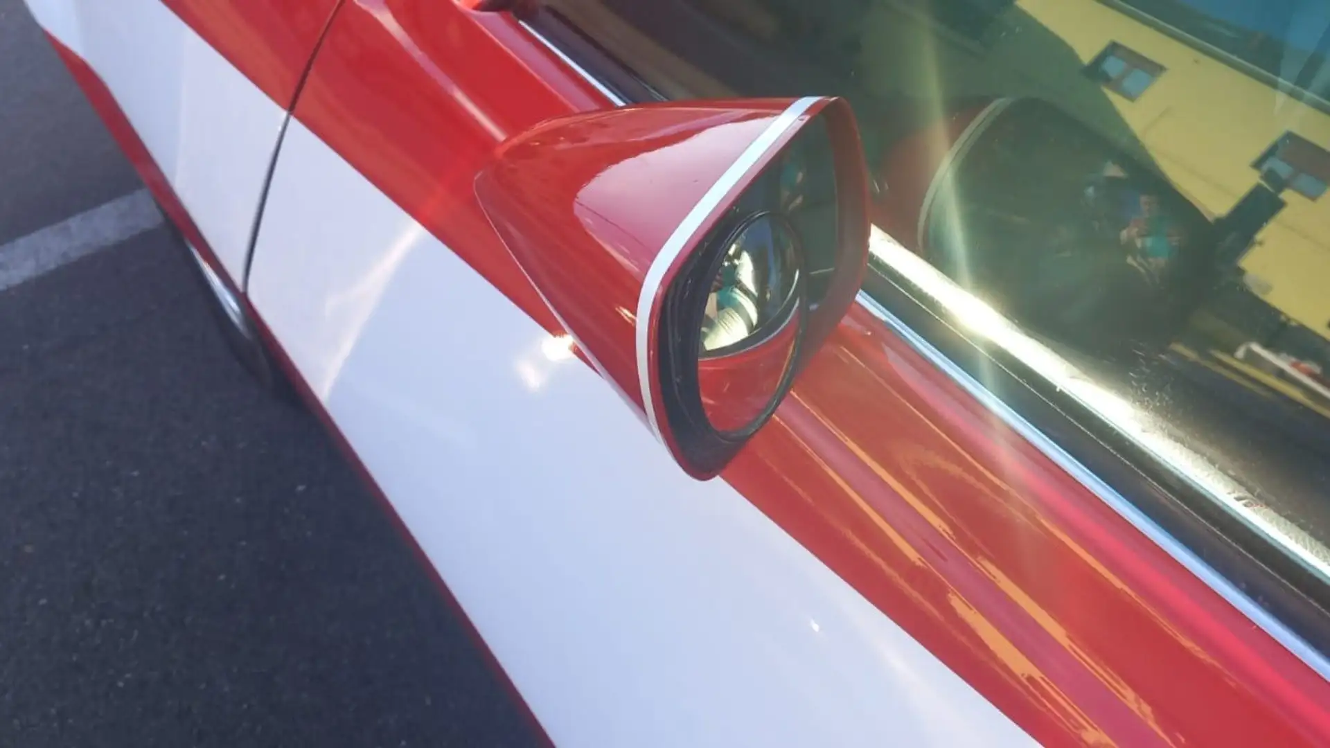 Oggi è un oggetto da collezione molto ambito dagli appassionati di auto
