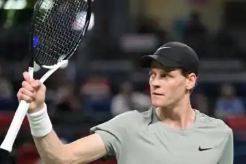 Masters 1000 Shanghai, Jannik Sinner vince in rimonta e approda agli ottavi di finale