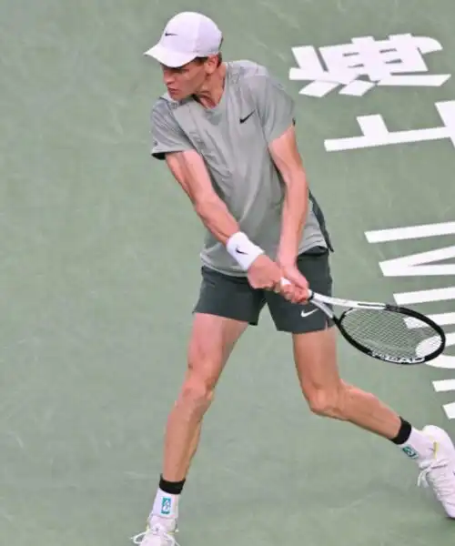 Shanghai: Jannik Sinner vince il primo set con Tomas Machac