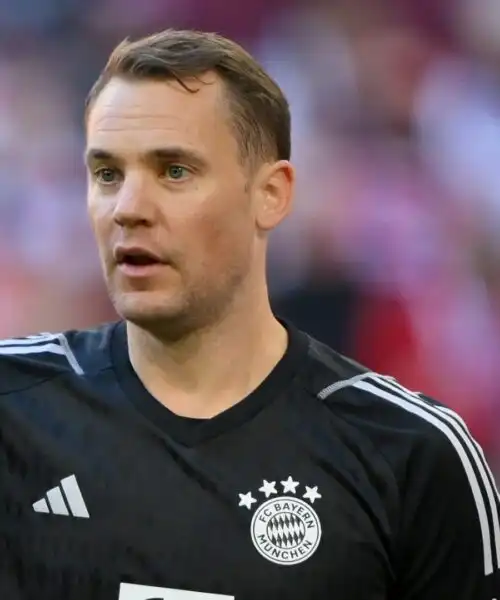 Cresce il mistero intorno a Manuel Neuer: tifosi combattuti. Foto