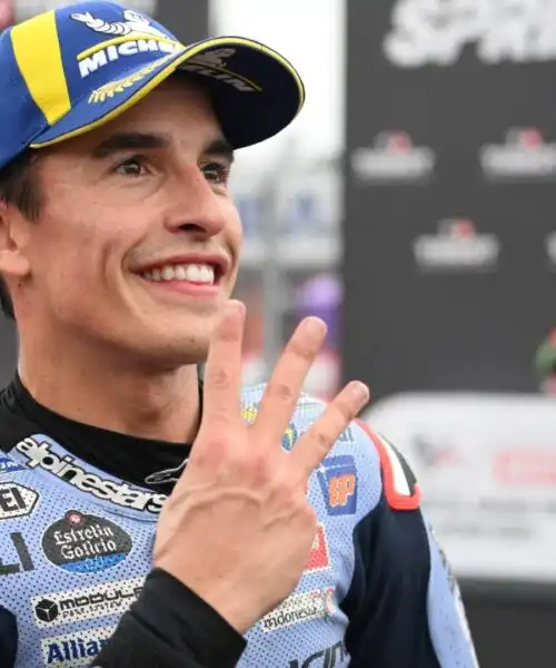 Marc Marquez rende onore a Enea Bastianini