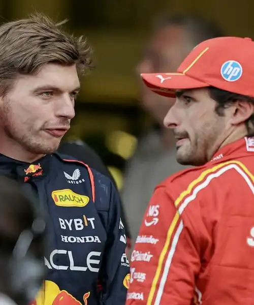 Max Verstappen dice no a Carlos Sainz: l’ex pilota spiega perché. Foto