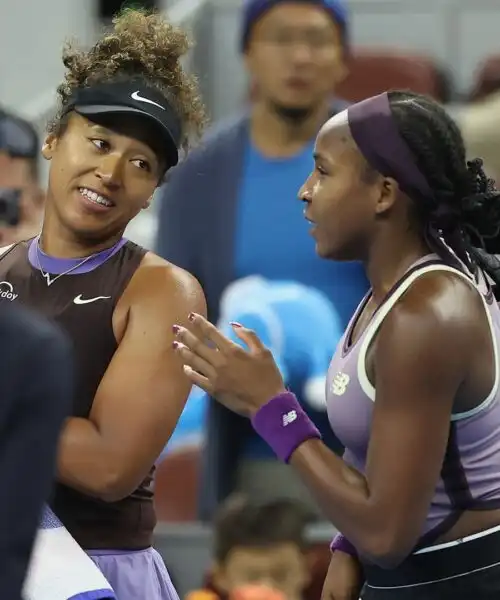 Lo splendido gesto di Coco Gauff per Naomi Osaka: le foto