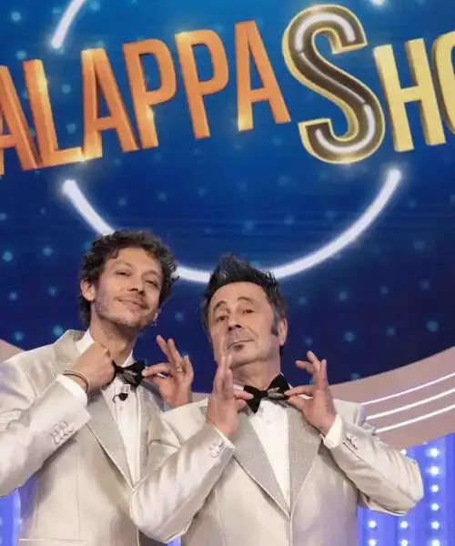 GialappaShow, serata tutta da ridere con Valentino Rossi (e Jannik Sinner): le foto