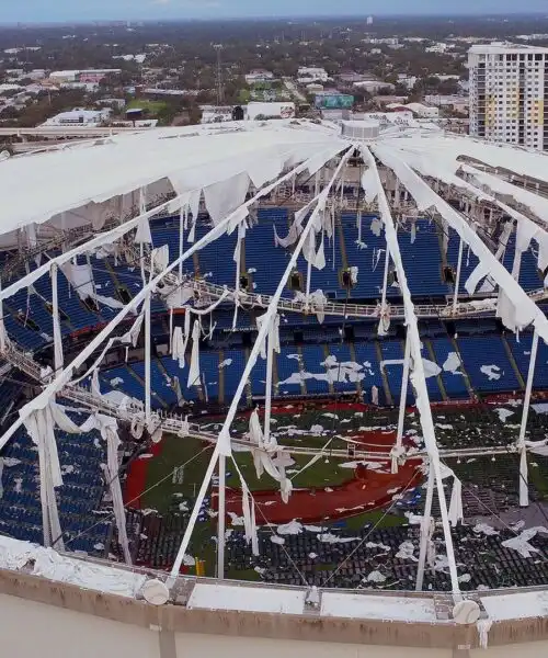 Stadio distrutto dall’uragano Milton: le immagini sono terrificanti