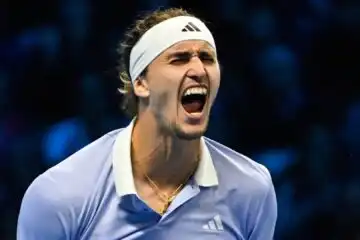 ATP Finals: Alexander Zverev elimina Carlos Alcaraz e vola in semifinale