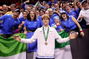 Jannik Sinner e l’Italia celebrati anche in Francia