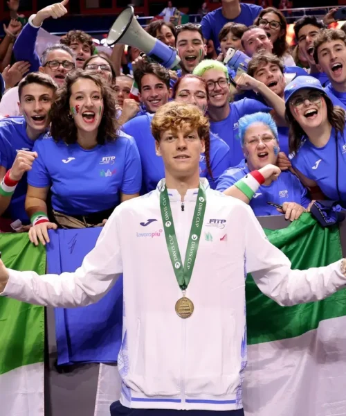 Jannik Sinner e l’Italia celebrati anche in Francia