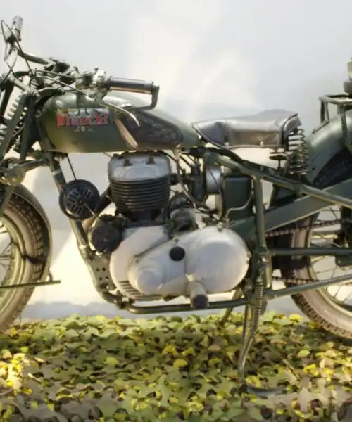 Bianchi 500 del 1940, una moto utilizzata in guerra: le foto