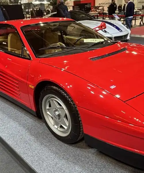 Ferrari 512 TR, evoluzione della prima Testarossa: le foto di un gioiello