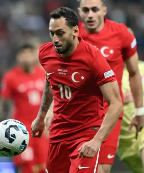 Hakan Calhanoglu rassicura tutti sull’infortunio