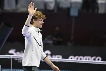 Jannik Sinner si allena a Monte Carlo, obiettivo ATP Finals a Torino