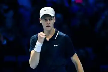 Jannik Sinner spietato: Daniil Medvedev ko e fuori dalle ATP Finals