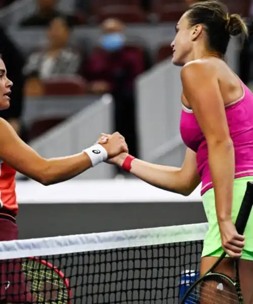 Jasmine Paolini consolida, Aryna Sabalenka domina, Anna Kalinskaya retrocede