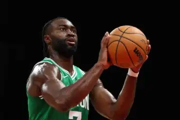 Boston domina, Dallas vince anche senza Doncic