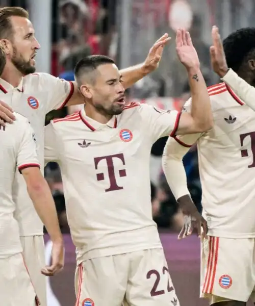 Hansi Flick e il Bayern Monaco si contendono 5 stelle. Foto