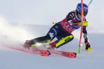 Mikaela Shiffrin si ripete a Gurgl, storico podio per Lara Colturi e Camille Rast