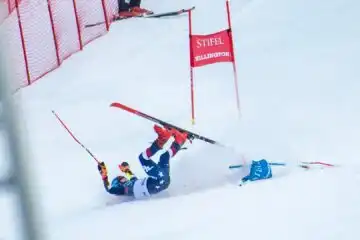 Mikaela Shiffrin, spaventosa caduta nel gigante di Killington. Guarda il video