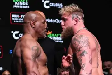 Mike Tyson schiaffeggia Jake Paul: tutto pronto per il match