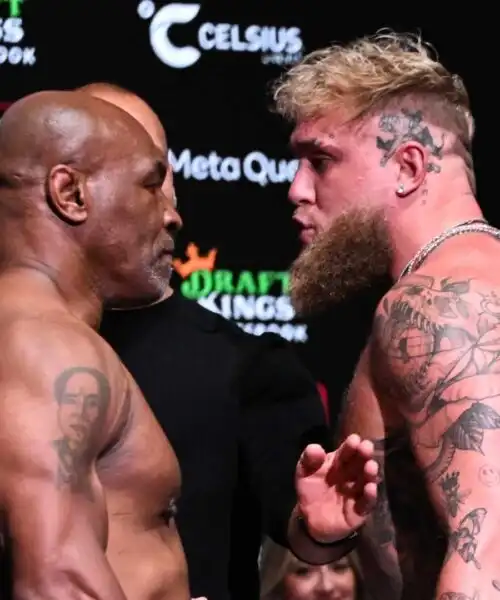 Mike Tyson schiaffeggia Jake Paul: tutto pronto per il match