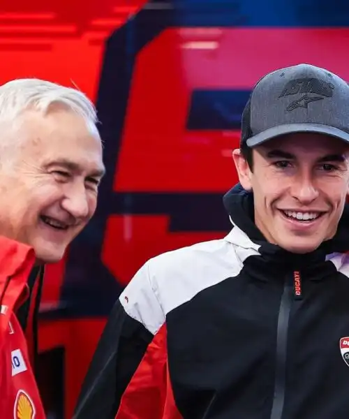 Marc Marquez: Davide Tardozzi tira in ballo Valentino Rossi