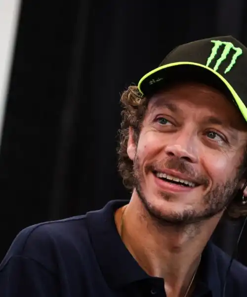 Valentino Rossi annuncia un piccolo passo indietro