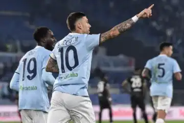 La Lazio prima spreca, poi esulta: 2-1 al Cagliari, è terza