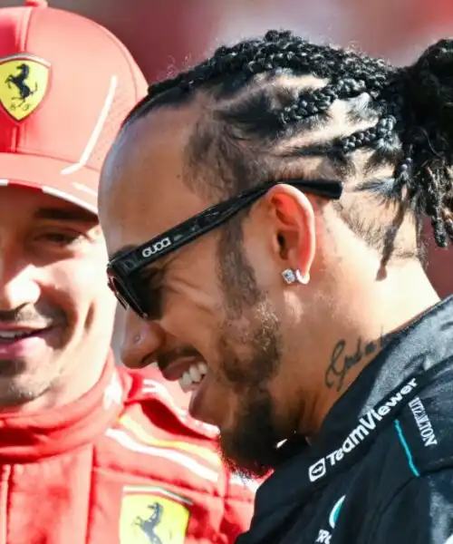 L’arrivo di Lewis Hamilton in Ferrari mette pressione positiva a Charles Leclerc