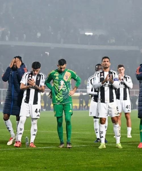 Juve, finita la pazienza dei tifosi: Motta e due giocatori nel mirino. Foto