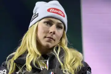 Mikaela Shiffrin, incerti i tempi di recupero dopo l’intervento: stagione a rischio