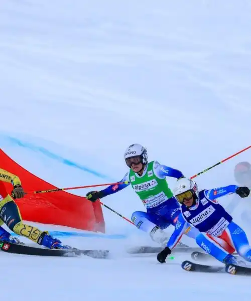 Doppio podio azzurro nello ski cross a San Candido, il luogo di nascita di Jannik Sinner