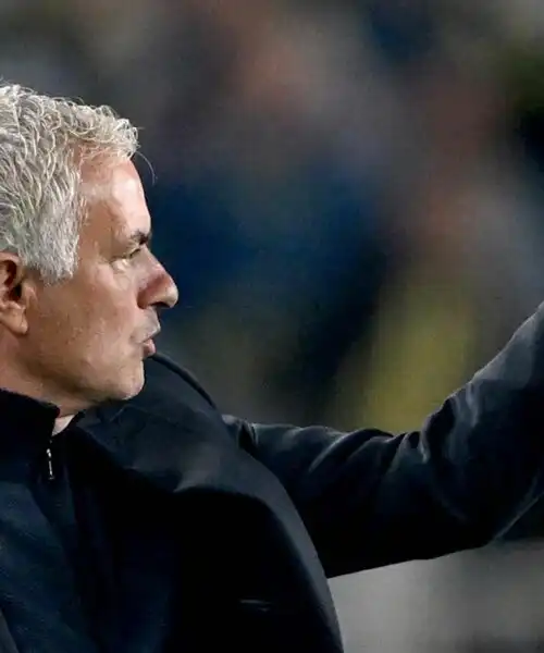 Fenerbahce, José Mourinho finisce nei guai